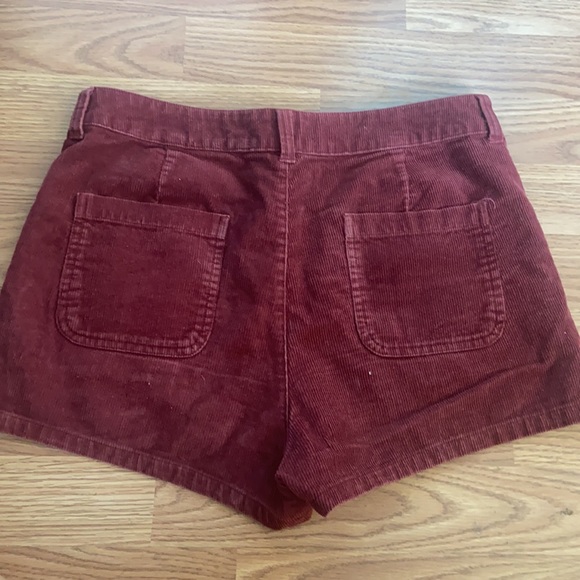Roxy Maroon velvet shorts in size M - Picture 4 of 4